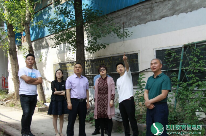 广元市政府副秘书长王金川一行调研市零八一中学异地扩建项目