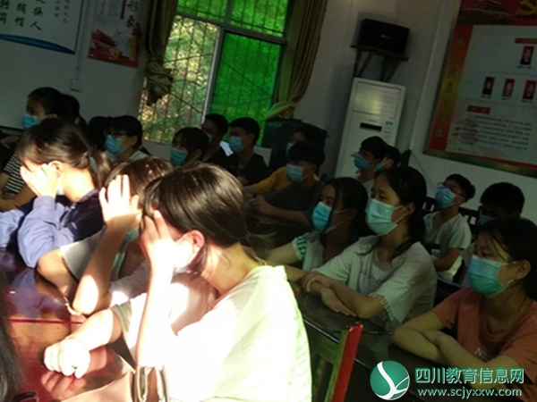 研讨会现场2.jpg