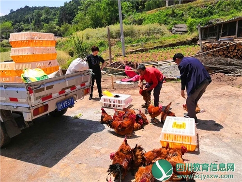 广元市八二一中学:以购代扶，让精准扶贫更温暖