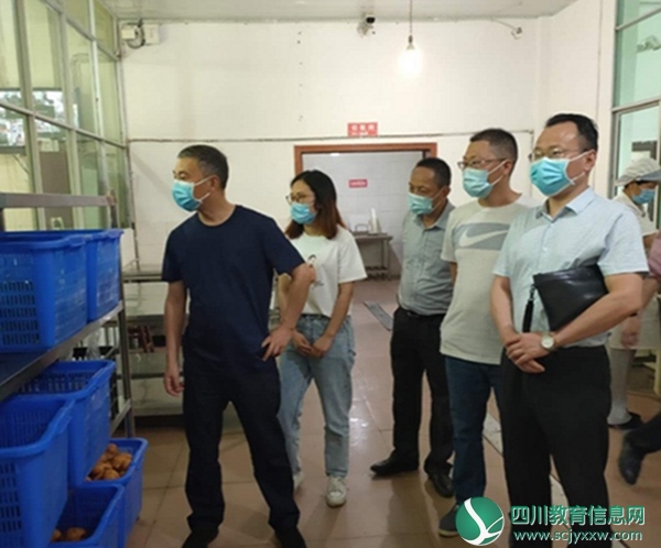 苍溪县岳东小学多措并举织牢织密学生安全健康防护网