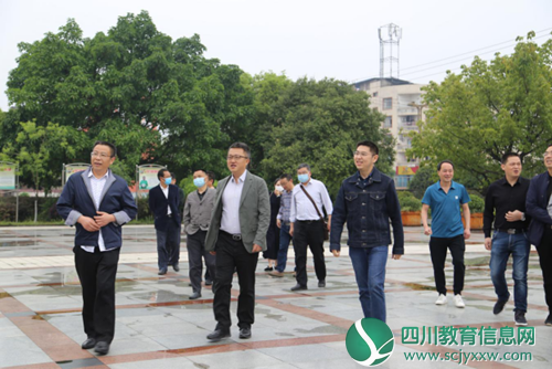 邻水县教科体局领导赴华蓥市第一中学 考察交流“普职融通”工作