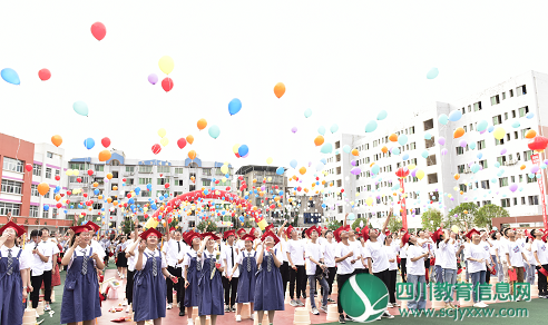 广元市元坝中学举行2020届高三成人礼活动