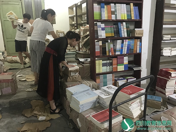 内江师范学院：14000余份“特别的礼物”全部打包寄出