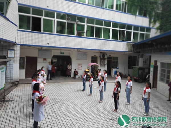 合唱《明天会更好》.jpg