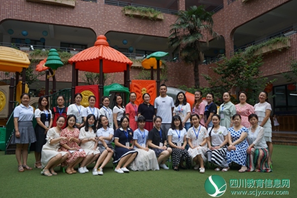 老师集体合照.jpg