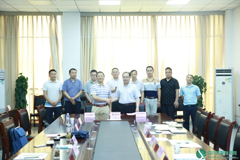 内江职业技术学院与昆山市签订“20+20”人力资源开发合作协议