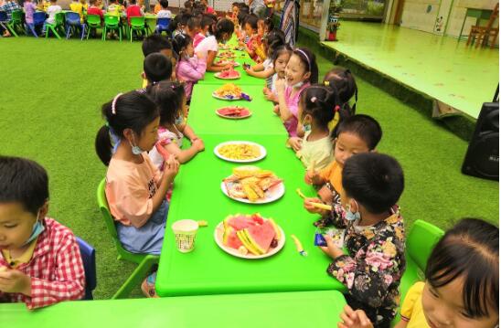 “感恩陪伴 助力成长” 通江县文峰幼儿园举行大班离园仪式