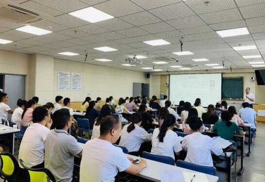 打造高质量教学团队 富顺职校开设青年教师专业发展研修班