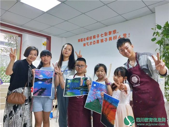 船山区关工委举办公益暑期儿童绘画培训班