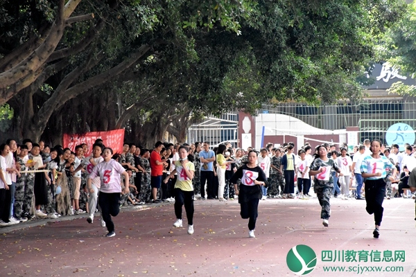 100赛跑（女子）.jpg