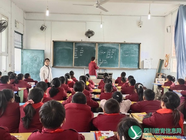 育才石岭小学教师汇报课 (6).jpg