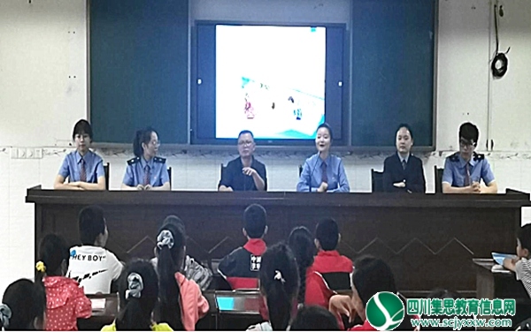 知路爱路护路  共筑平安铁路 ——成都铁路局遂宁工务段团支部来到龙洞学校开展路校结对宣传活动