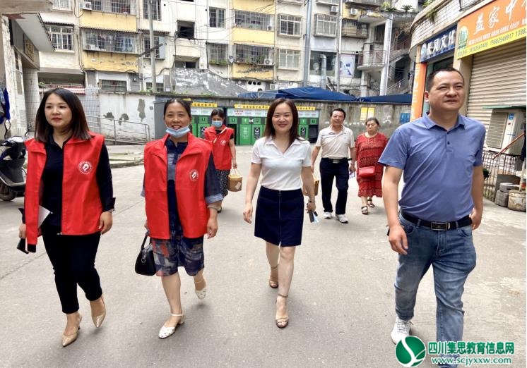 田坝子社区：“关注心灵.和谐同行”守望家园项目之传承园“微爱汇聚.温度田坝”端午佳节走访社区老人