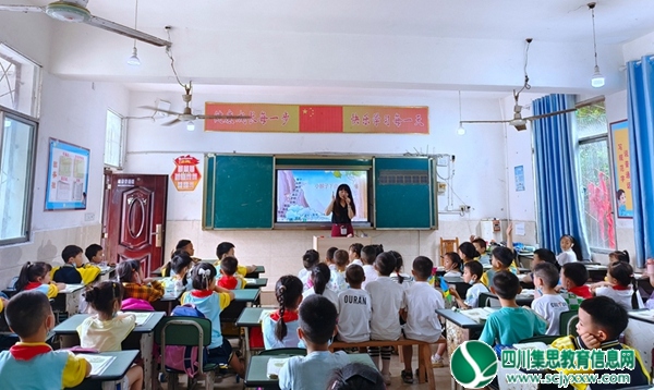 西眉小学与西眉幼儿园开展幼小衔接活动 (3).jpg