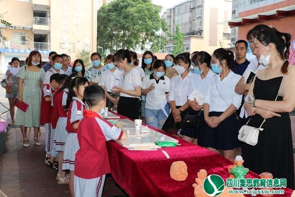 安居一小和安居三幼联合举行以“幼小协同，科学衔接”主题的联合教研活动