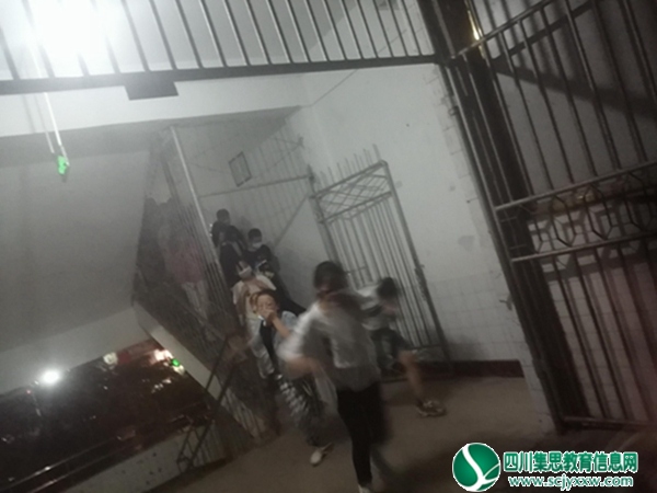 夜间消防应急疏散演练（9 月8日） (2).jpg