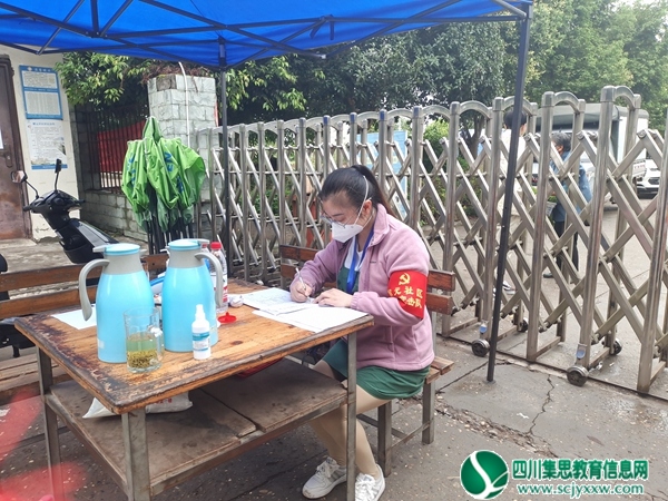 抗击疫情    你我同行 ——安居区第二幼儿园积极参与疫情防控志愿服务队