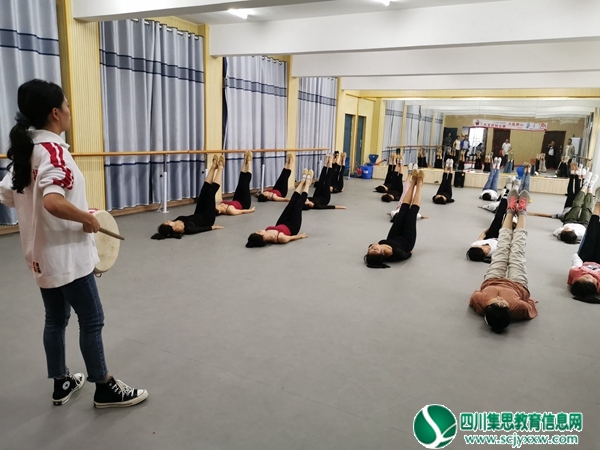 舞蹈1.jpg