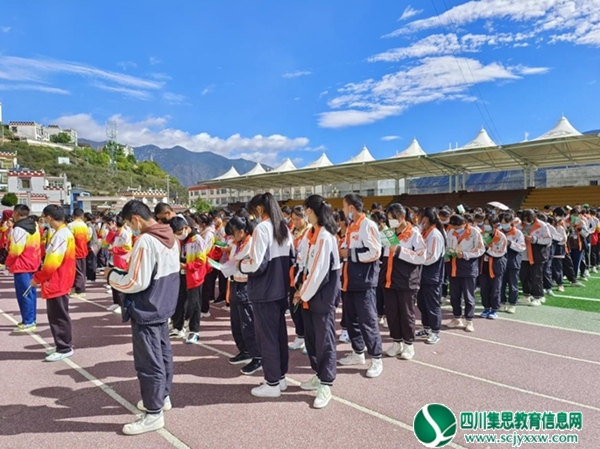 乡城县教体局开展结核病防治宣讲进校园活动