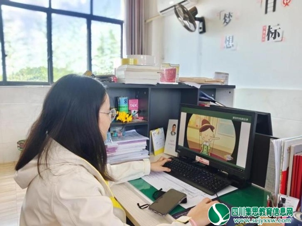 安居区三家镇青山明德小学校开展线上教学工作
