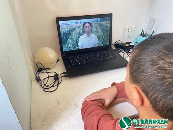安居区拦江镇凉风小学校开展线上“同上一堂粮食安全思政大课”活动