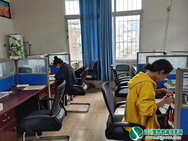 隔的是距离  隔不开学习 ——观音九义校开展线上教学活动