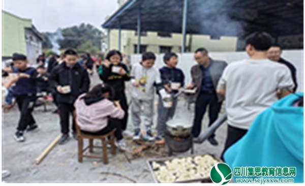 射洪市复兴镇中开展以“自食其力 从我做起”为主题的劳动实践活动