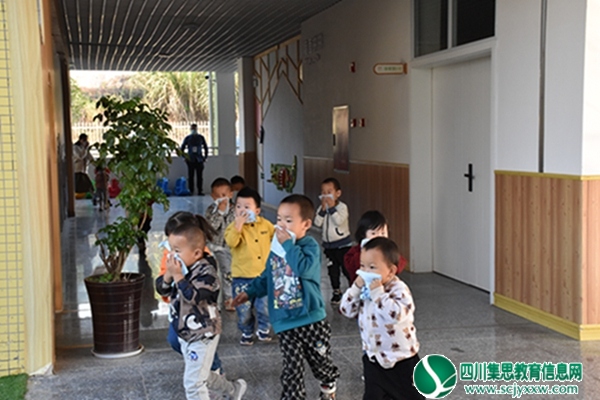 安居三幼开展消防安全应急演练活动