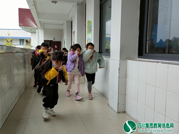 疏散演练 (2).jpg