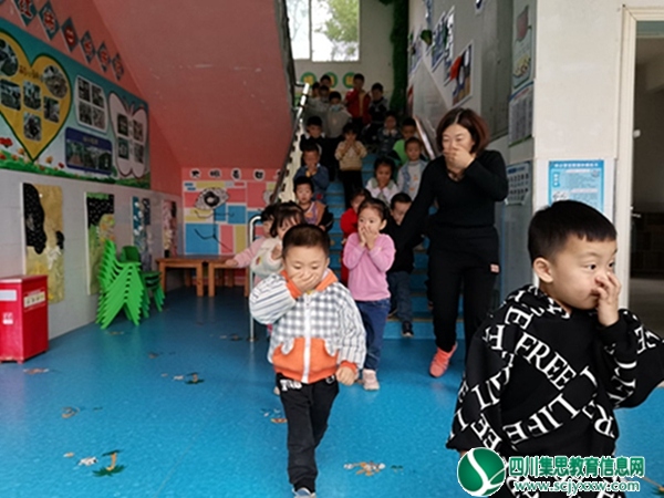 消防演练，安全“童”行 ——分水幼儿园开展消防演练活动