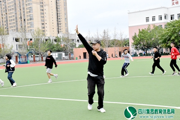 名师专访 |张俊明：数十载体育赤子梦 几春秋强国教育心