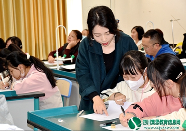 【青蓝工程系列•新教师见面课】遂宁高级实验学校外国语学校开展新教师见面课活动