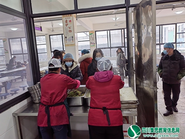 射洪沱牌实验学校举行食堂开放日活动