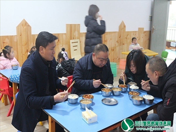 赵小波深入横山幼儿园检查指导食堂工作
