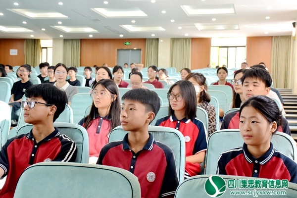 现场学生2.jpg